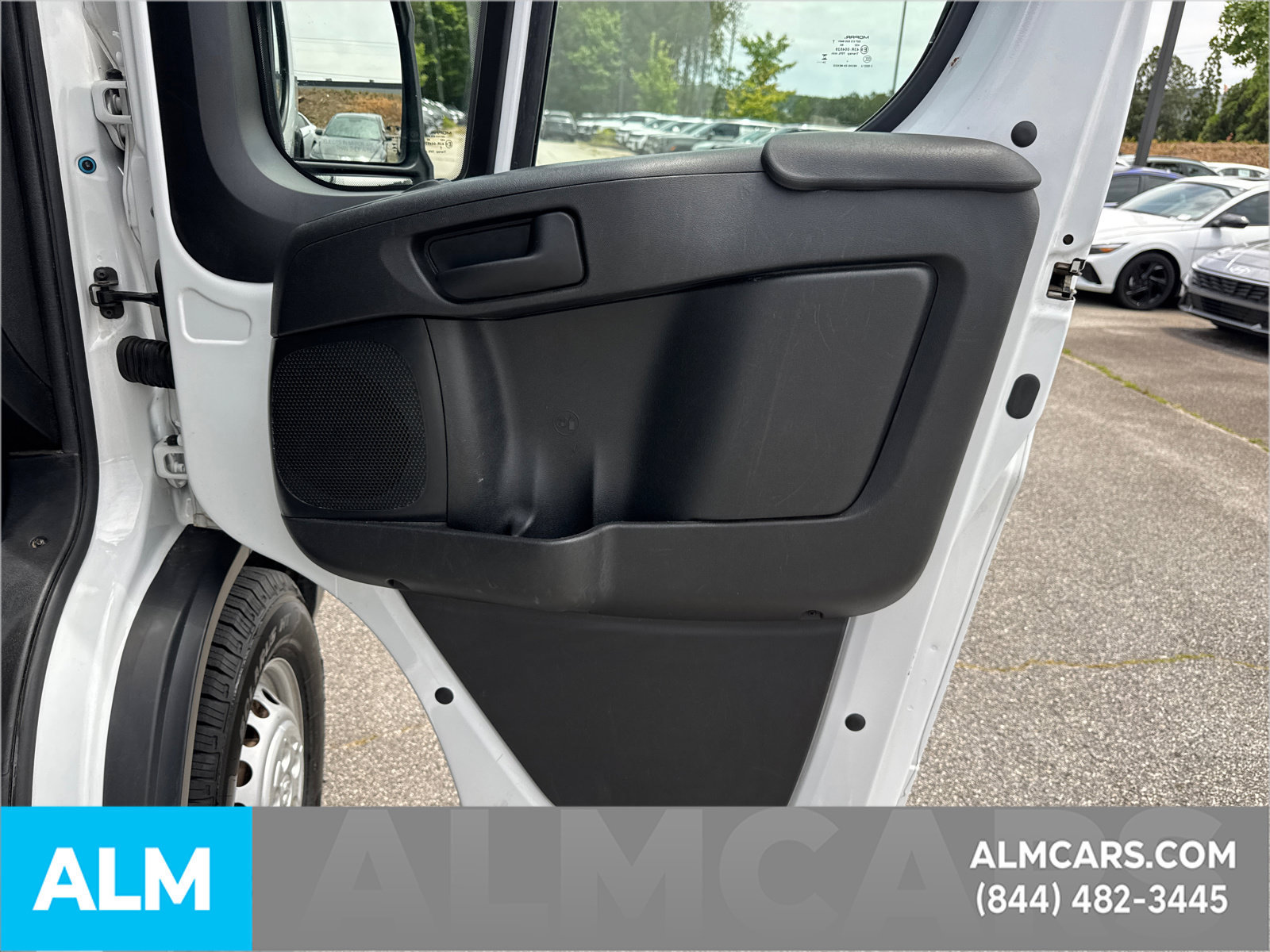 Used 2025 RAM ProMaster 2500 w/ Convenience Group FWD image 16