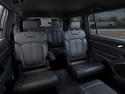 New 2026 Jeep Grand Cherokee L Limited image 15