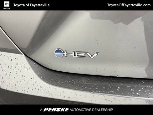 Used 2026 Toyota Camry SE FWD image 11