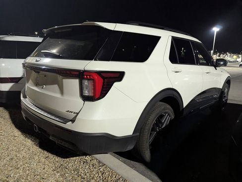 Used 2025 Ford Explorer ST-Line w/ Premium Package image 4