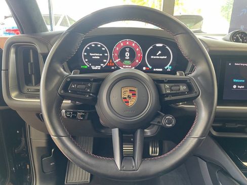 Used 2024 Porsche Cayenne Turbo AWD/4WD image 29