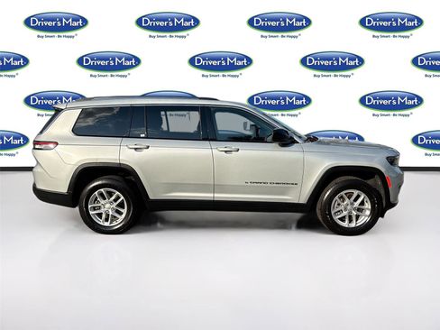 Used 2023 Jeep Grand Cherokee L Laredo w/ Luxury Tech Group I image 9