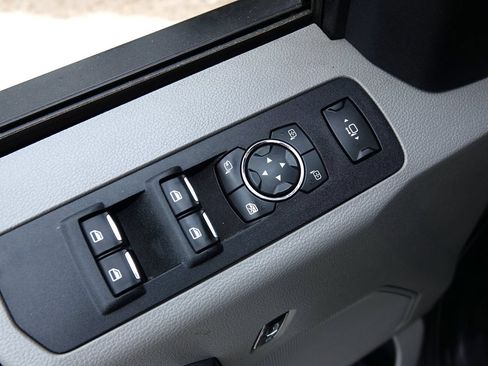 Used 2019 Ford F250 XLT w/ XLT Premium Package AWD/4WD image 47