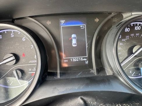 Used 2021 Toyota Camry SE w/ Blackout Package (TMS) FWD image 10