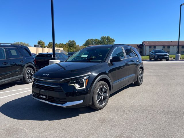 Used 2024 Kia Niro LX FWD image 7