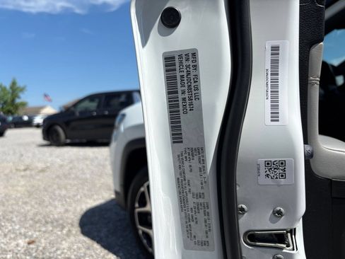 Used 2025 Jeep Compass Limited AWD/4WD image 31