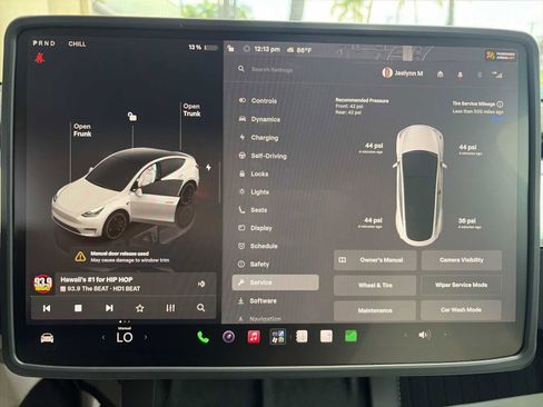 Used 2025 Tesla Model Y Performance AWD/4WD image 10