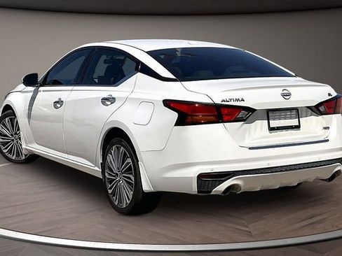 Used 2023 Nissan Altima 2.5 SL AWD/4WD image 11