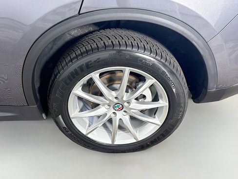 Used 2018 Alfa Romeo Stelvio Ti image 37