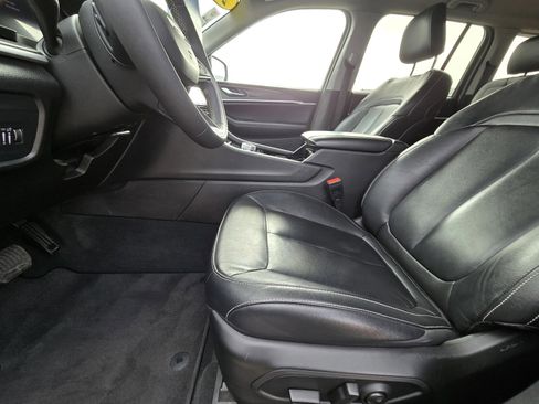 Used 2023 Jeep Grand Cherokee Limited image 16