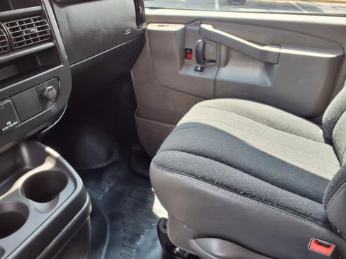 Used 2024 Chevrolet Express 2500 w/ Driver Convenience Package image 22