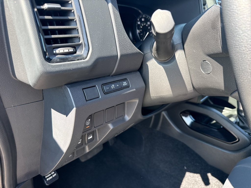 Certified 2023 Nissan Frontier SV w/ Midnight Edition Package AWD/4WD image 15
