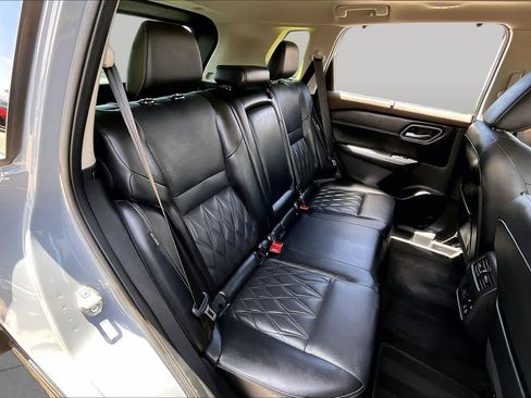 Used 2023 Nissan Rogue Platinum w/ Platinum Premium Package FWD image 19