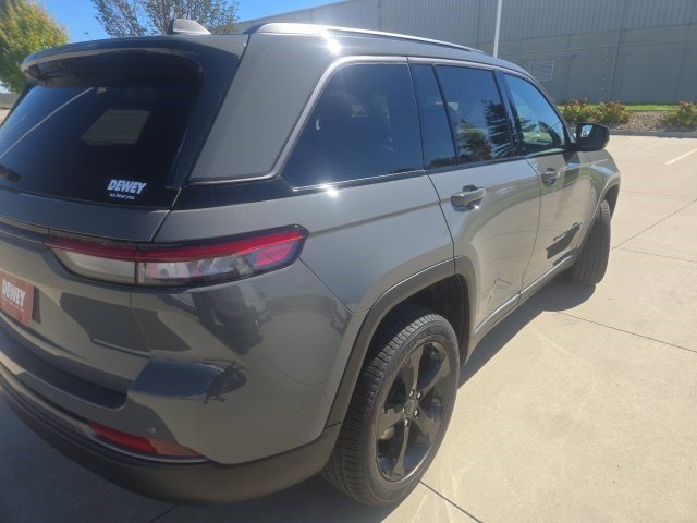 New 2027 Jeep Grand Cherokee Limited AWD/4WD image 20