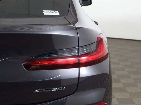 Used 2022 BMW X4 xDrive30i AWD/4WD image 19