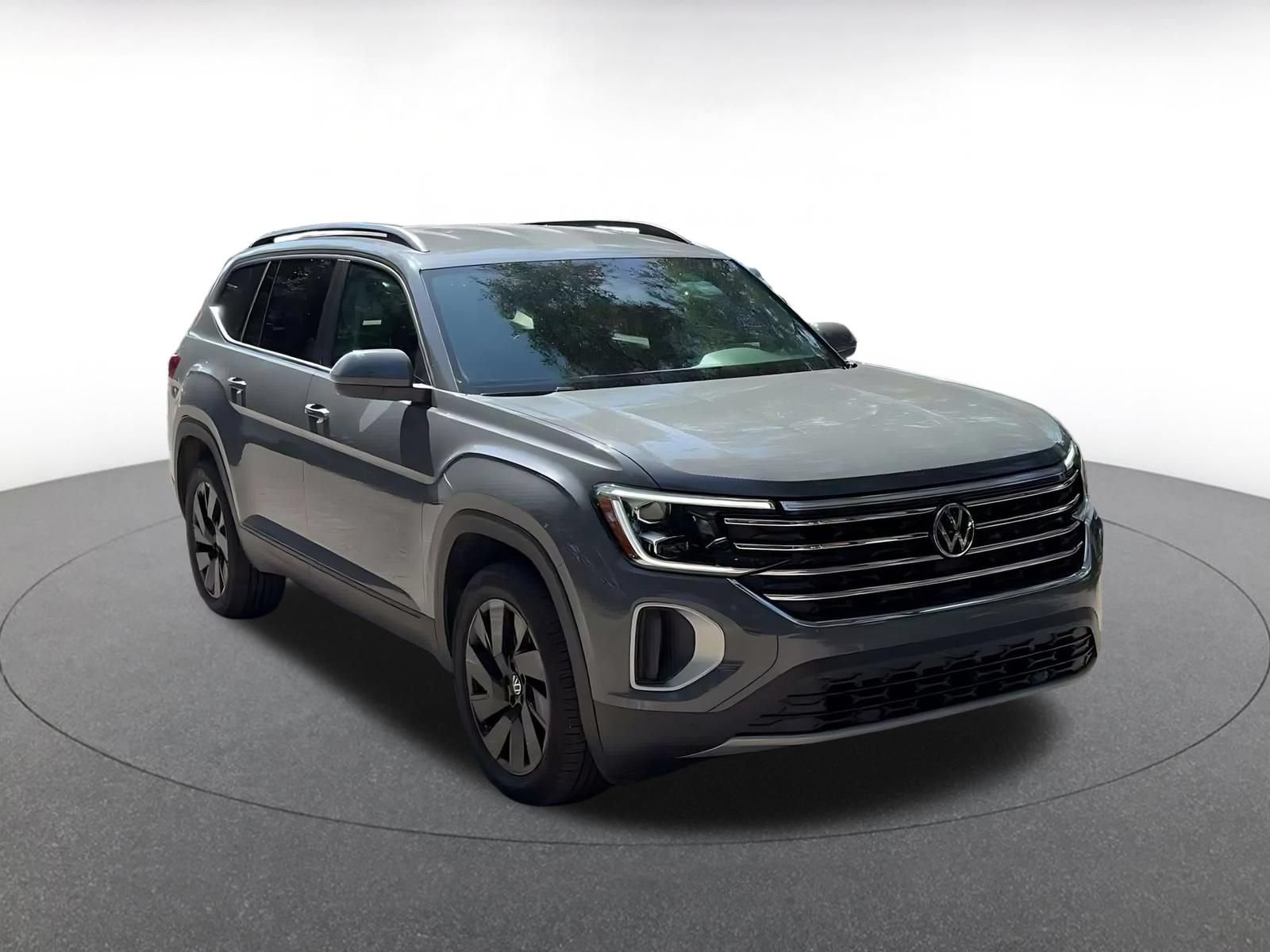 Used 2026 Volkswagen Atlas SE FWD image 3