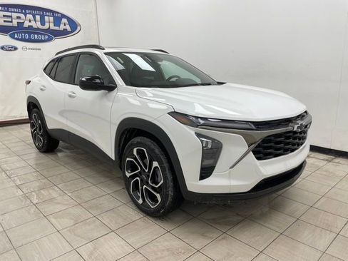 New 2026 Chevrolet Trax RS w/ Sunroof Package image 1