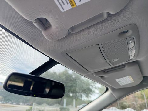 Used 2018 Nissan Pathfinder SL image 24