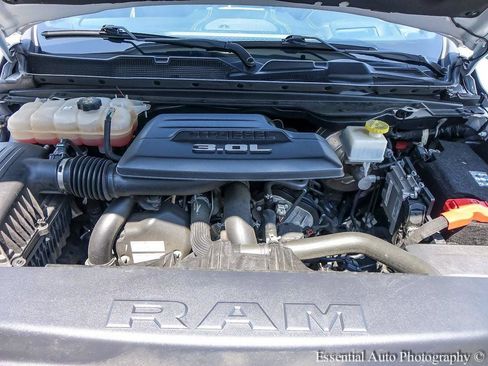 Used 2021 RAM 1500 Laramie AWD/4WD image 30
