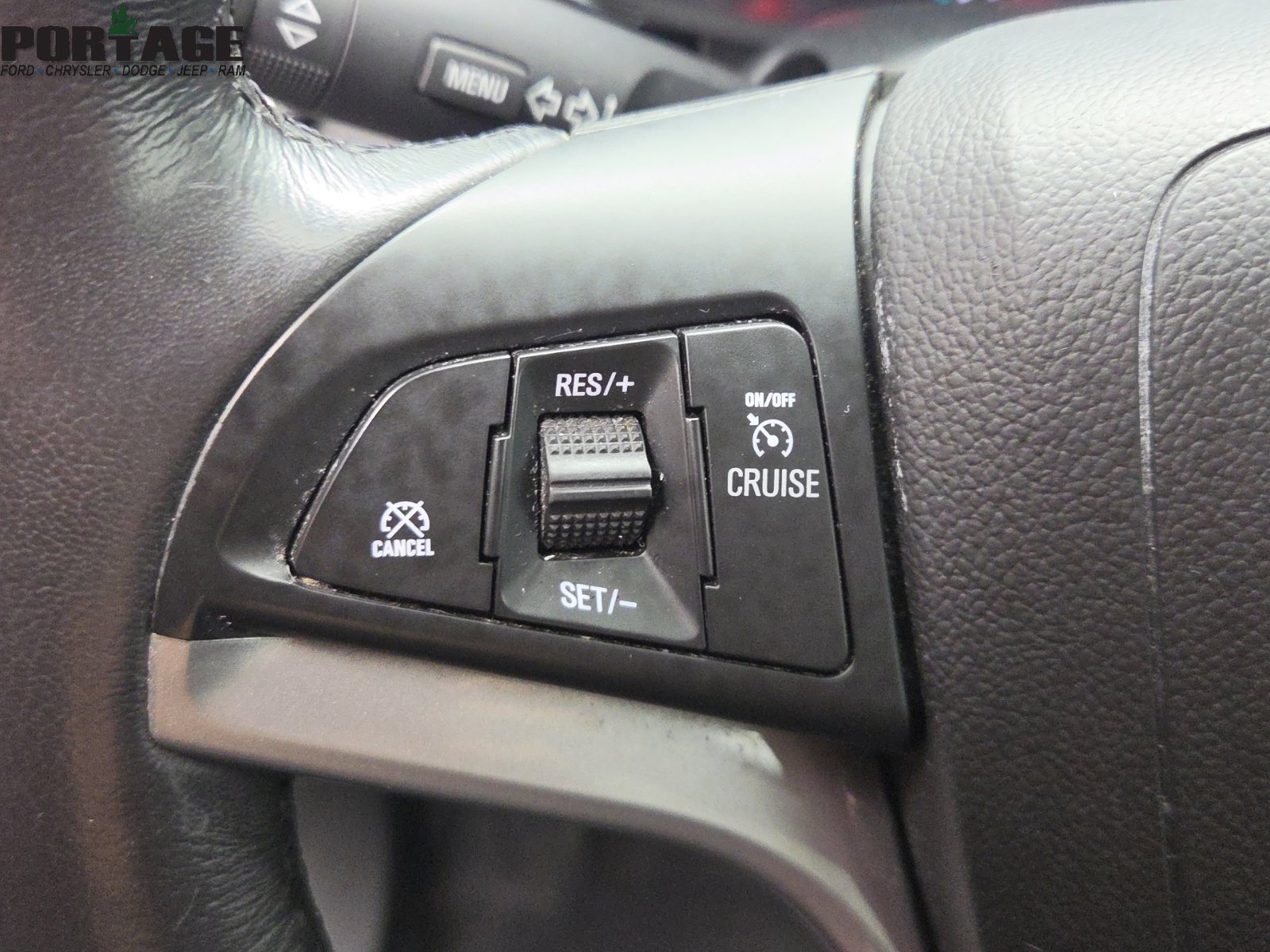 Used 2022 Chevrolet Trax LT w/ LT Convenience Package AWD/4WD image 19