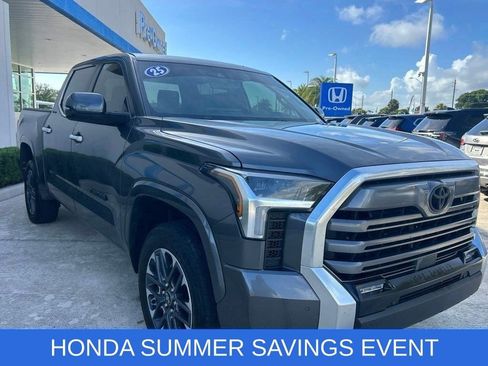 Used 2025 Toyota Tundra Limited AWD/4WD image 3