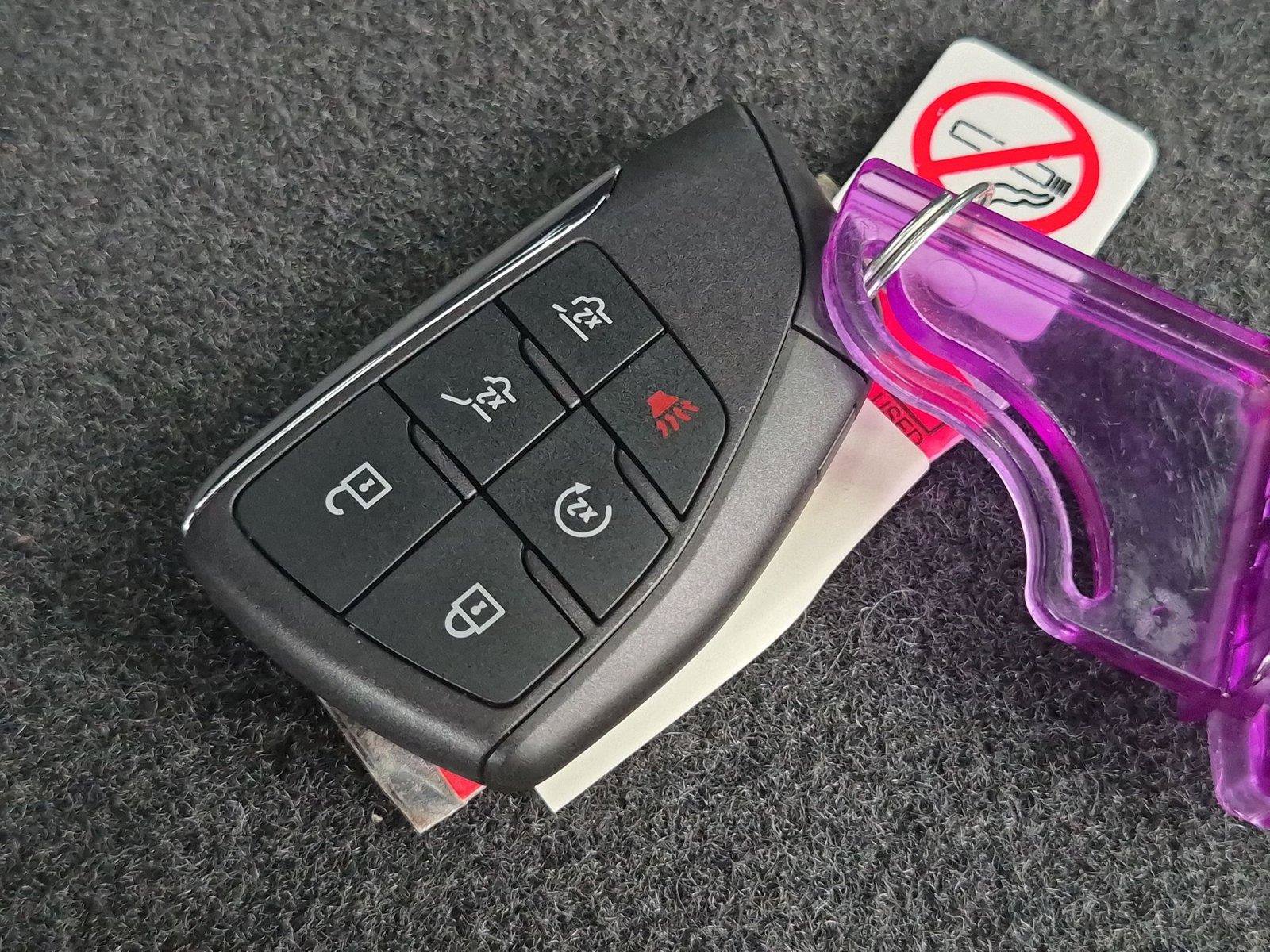 Used 2024 GMC Yukon Denali RWD image 32