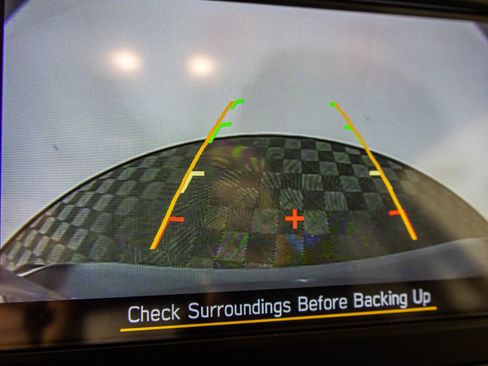 Used 2025 Subaru Crosstrek 2.0i image 5