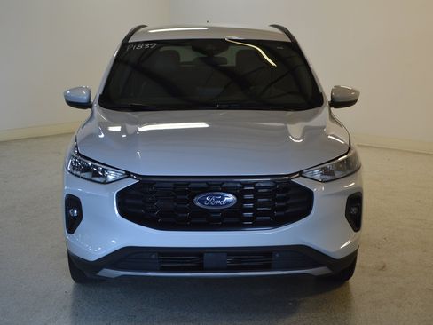 Used 2025 Ford Escape ST-Line Select AWD/4WD image 8