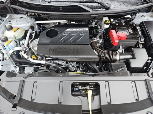 Used 2025 Nissan Rogue SV FWD image 21