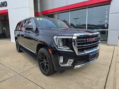 Used 2023 GMC Yukon XL SLT w/ SLT Luxury Package