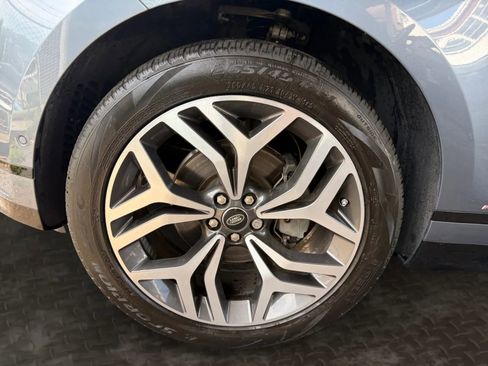 Used 2019 Land Rover Range Rover Velar R-Dynamic SE AWD/4WD image 37