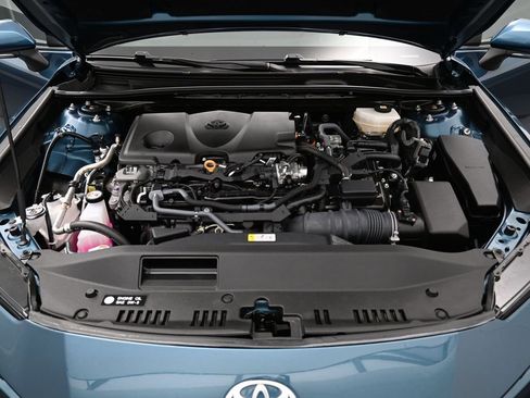 Used 2025 Toyota Camry SE image 36