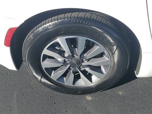 Used 2022 Chrysler Pacifica Touring-L image 5