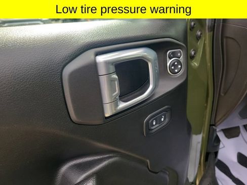 Used 2022 Jeep Wrangler Rubicon AWD/4WD image 21