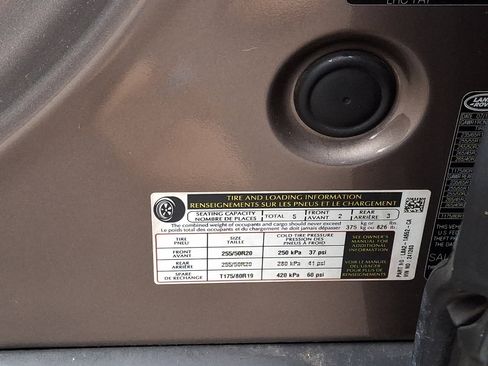 Used 2020 Land Rover Range Rover Velar R-Dynamic S image 27