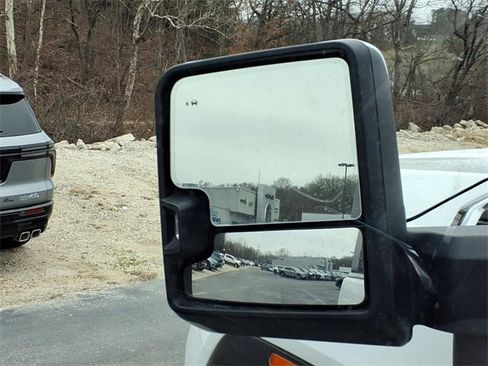 Used 2022 GMC Sierra 3500 Denali w/ Technology Package image 26