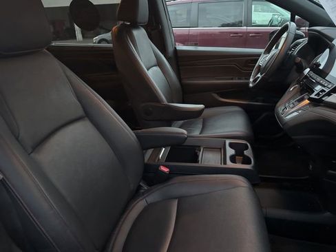 Used 2024 Honda Odyssey Sport image 8