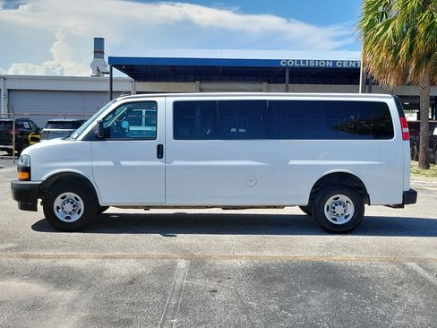 Used 2023 Chevrolet Express 3500 LS RWD image 6