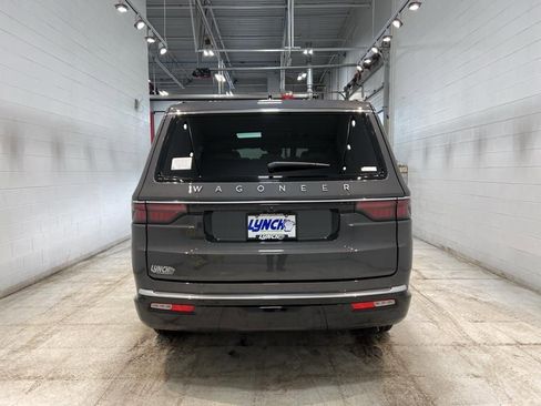New 2024 Jeep Wagoneer 4WD w/ Premium Group I image 45