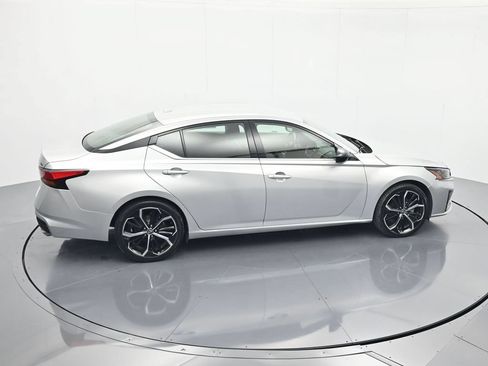 Certified 2024 Nissan Altima 2.5 SR FWD image 31
