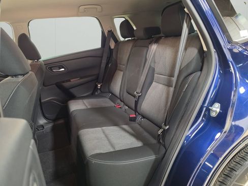 Used 2025 Nissan Rogue SV image 18