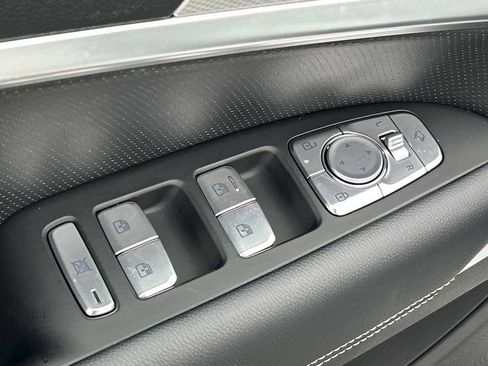 New 2026 Genesis G70 2.5T Prestige image 18