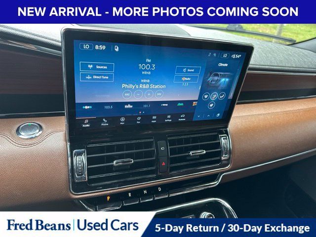Used 2023 Lincoln Navigator Reserve AWD/4WD image 12