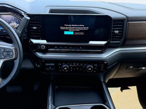 Used 2024 Chevrolet Silverado 3500 High Country w/ High Country Premium Package AWD/4WD image 15