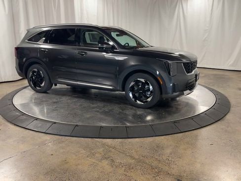 Certified 2025 Kia Sorento EX w/ EX Panoramic Sunroof Package image 6
