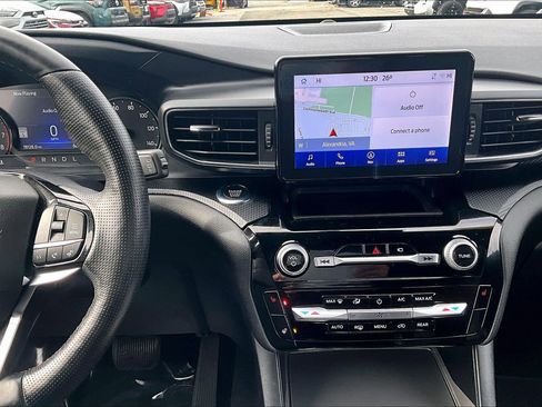 Used 2022 Ford Explorer ST-Line image 6