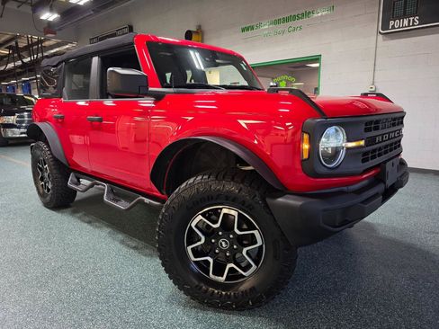 Used 2023 Ford Bronco 4-Door AWD/4WD image 14