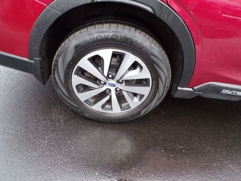 Used 2022 Subaru Outback Premium image 8