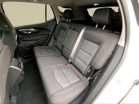 Used 2023 GMC Terrain SLE image 25