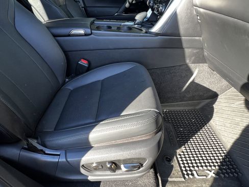 Used 2025 Lexus LX 700h Overtrail image 45